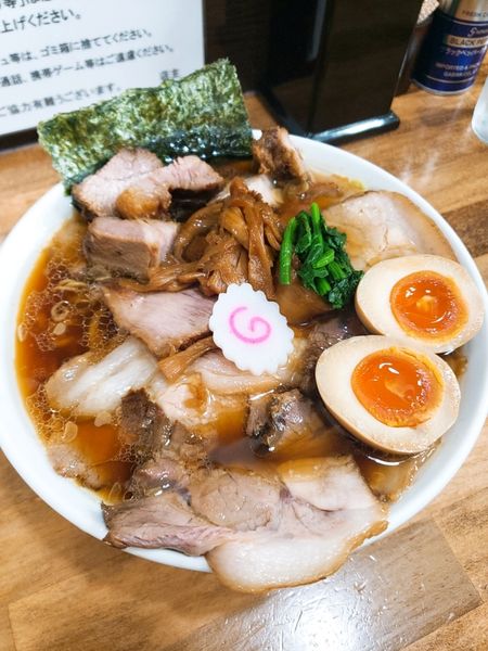 「しょうゆチャーシューメン(1200)味玉(100)」@オランダ軒の写真