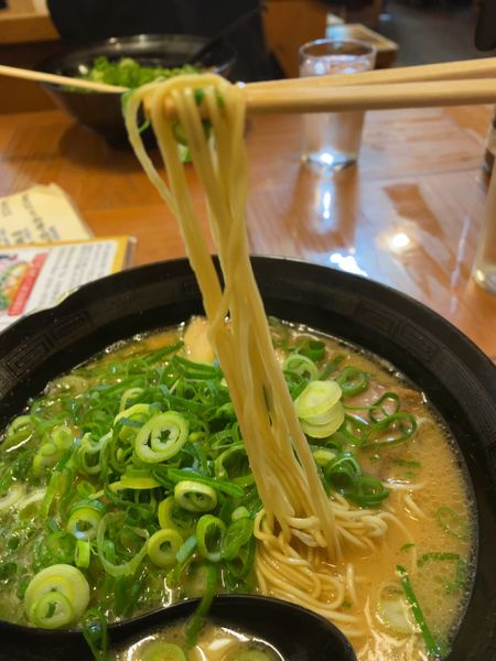 「豚骨ラーメン」@おかもと（屋台）の写真