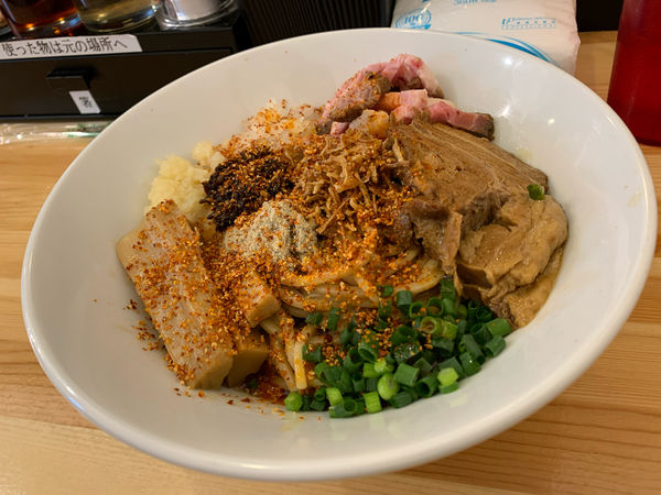 「まぜそば＋フレーバー(辛まぜそばに変更)」@煮干らーめん 川むらの写真