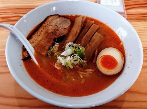 「辛塩ら～めん」@よなやの写真