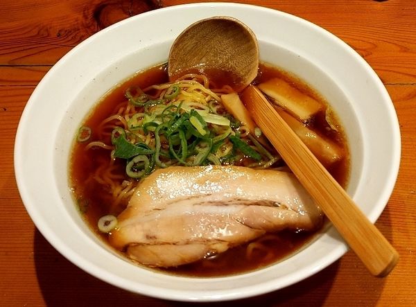 「醤油らーめん」@嵐丸 五反田店の写真