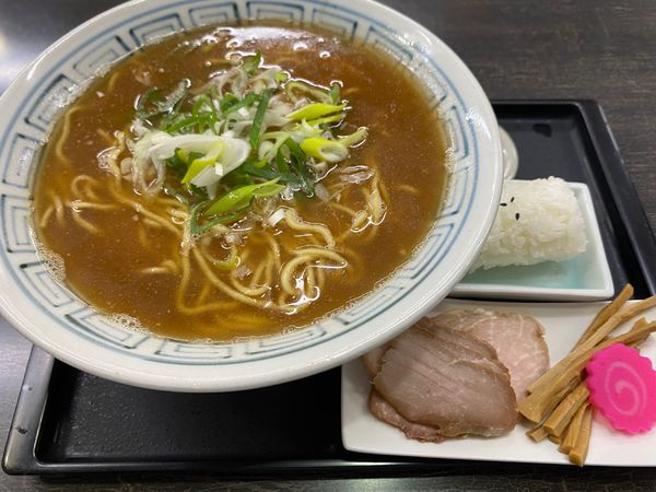 「醤油ラーメン」@あさめし前田本舗の写真