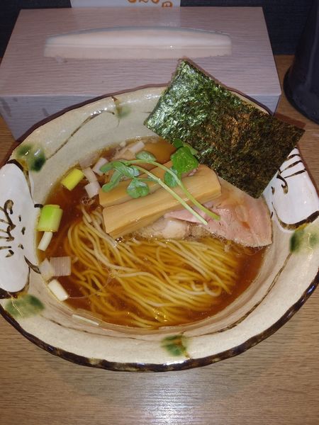 「生醤油らーめん」@麺屋 椿丸の写真