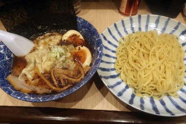 「特製つけ麺　900円」@肉厚わんたん麺と手作り焼売 ら麺亭 浅草支店の写真