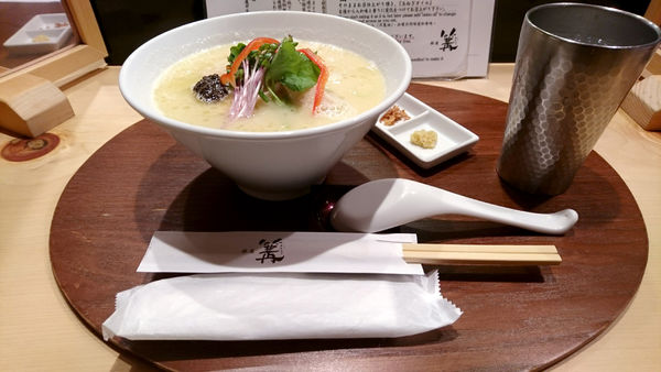 「【夜】鶏白湯sobaトリュフ仕立て」@銀座 篝 本店の写真