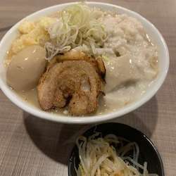 俺の豚麺 850円