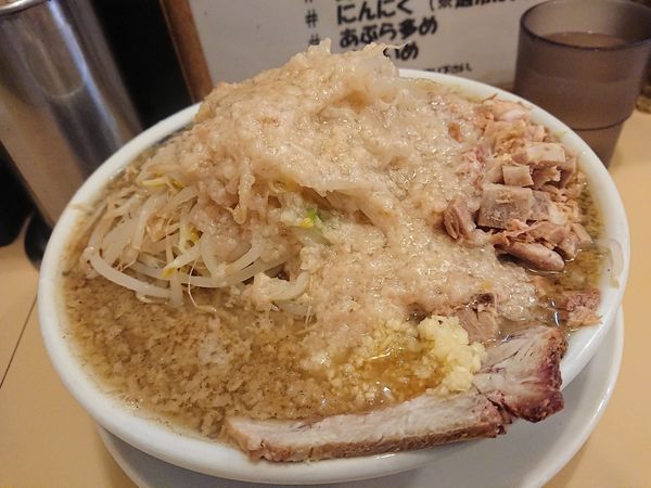 「煮干ラーメン ほぐし豚」@らーめん大 高円寺店の写真