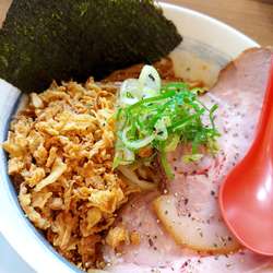 牛脂旨そば・ピリ辛味噌味