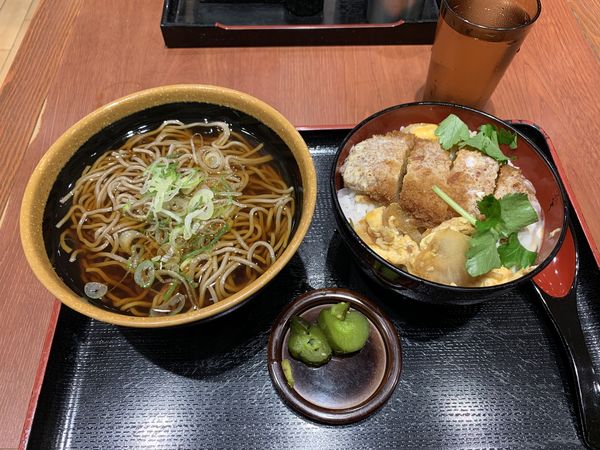 「カツ丼セット（温かいそば）」@そば処 めとろ庵 錦糸町店の写真