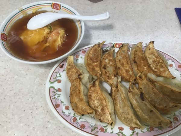 「餃子240円+税を2人前(うち1人前は試食券で無料)」@餃子の王将 新松戸店の写真