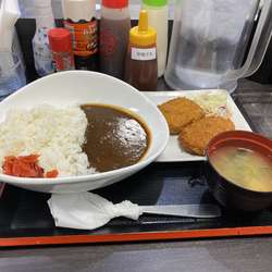 カレーライス400円コロッケ0円