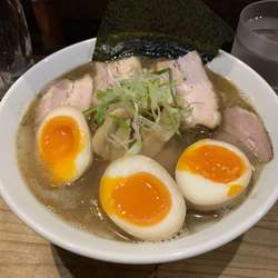 あっさり魚介チャーシュー煮卵トッピング