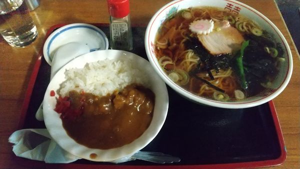 「中華そば600円、ミニカレーライス350円」@巴屋の写真