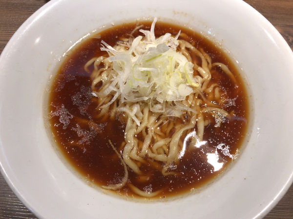 「鴨と三大地鶏の醤油そば」@鴨出汁中華蕎麦 麺屋yoshikiの写真