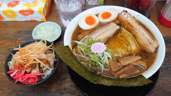 「醤油ラーメン 730円 + 賄いチャーシュー丼 280円」@麺屋こうきの写真