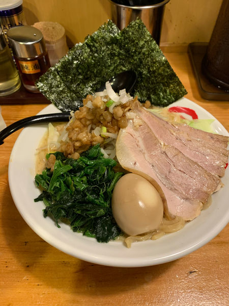 「濃厚豚骨ラーメン」@横浜家系ラーメン 吟家 船橋咲が丘店の写真
