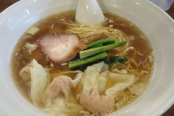 「ワンタンメン　3個」@らーめん穀雨の写真