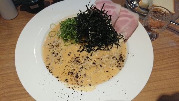 「粕ボナーラ並醤油バージョン 1100円」@鶏Soba Toraやの写真