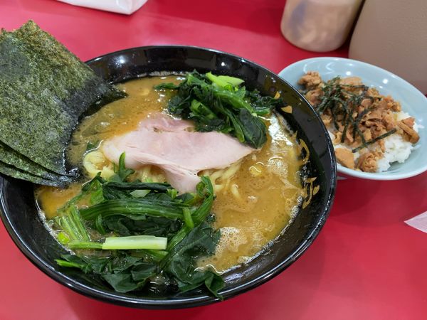 「ラーメン中＋青菜＋まぶし丼」@杉田家 千葉祐光店の写真