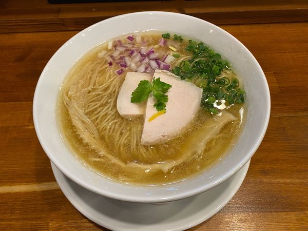 「しろらぁ麺」@らぁ麺しろの写真
