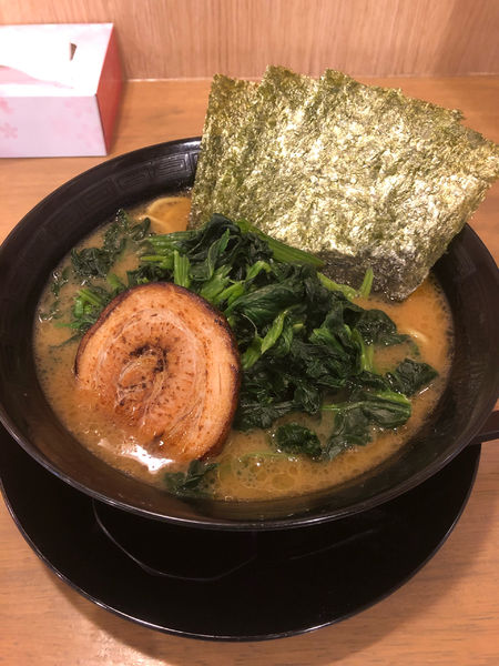 「ラーメンほうれん草増し、硬め濃いめ」@らーめん食堂 大義家の写真