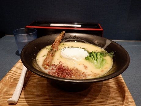 「白　鶏白湯そば」@麺巧 潮の写真