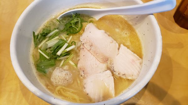 「濃厚鶏白湯 塩」@らーめん 銀杏 松戸店の写真