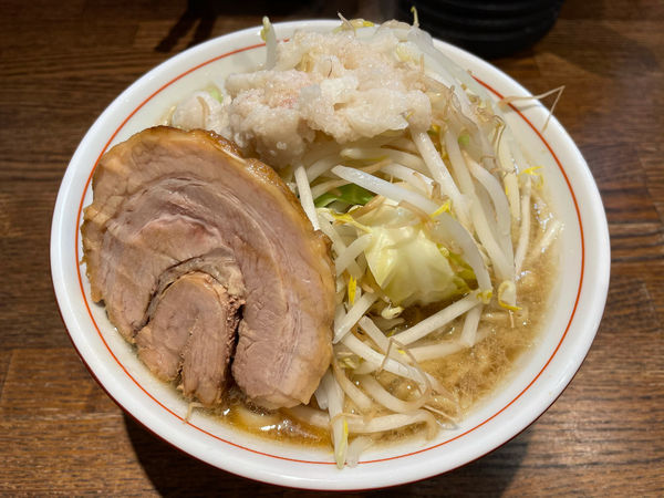 「二郎の味がするラーメン」@らー麺屋 バリバリジョニーの写真
