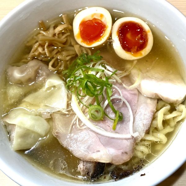 「特製塩中華そば」@手揉み中華そば 中村の写真