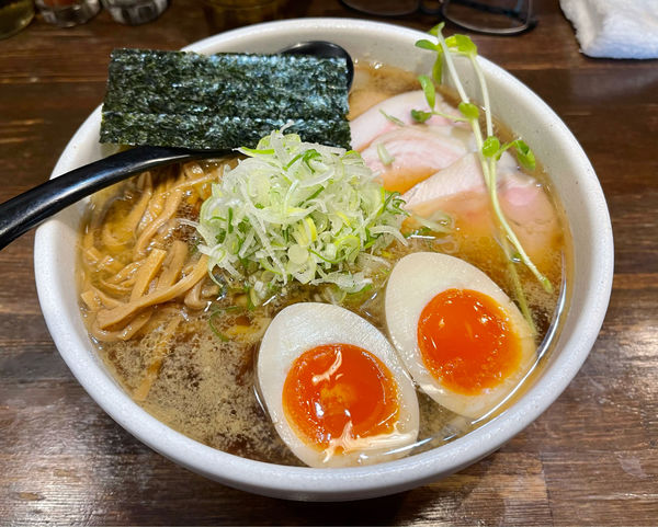 「特製中華そば（大盛）」@中華そば 西のの写真