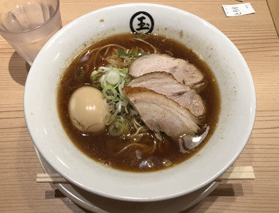 「抜群煮干しらーめん（1,070円）」@東京煮干し らーめん 玉 東京駅店の写真