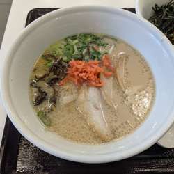 白丸とんこつ　セット　900円+税