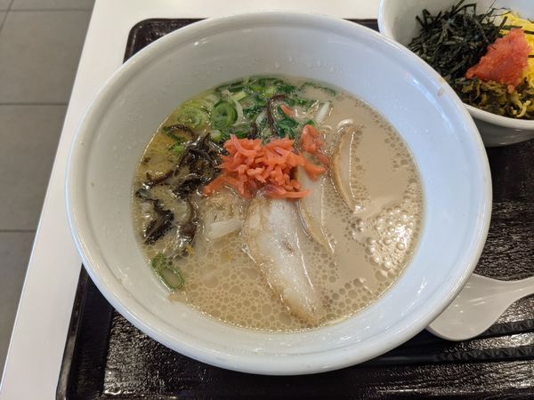 「白丸とんこつ　セット　900円+税」@RAMEN EXPRESS 博多 一風堂 東京ソラマチ店の写真