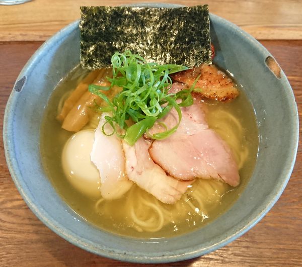 「塩そば＋味玉」@YOKOKURA STOREHOUSEの写真