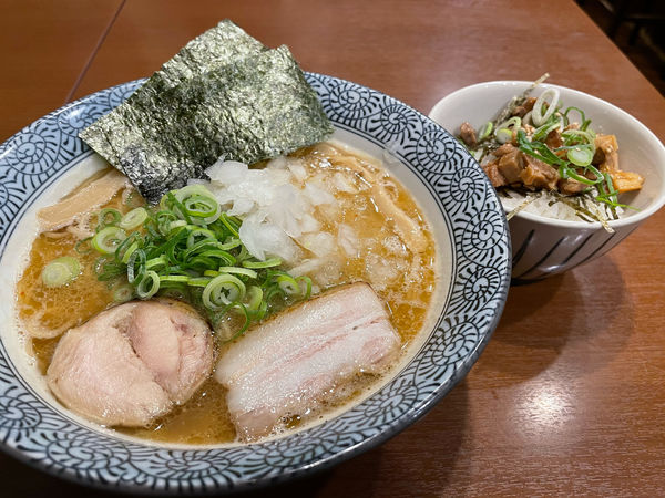 「濃厚煮干し鶏そば  850円」@青山煮干しラーメン ハレルヤの写真