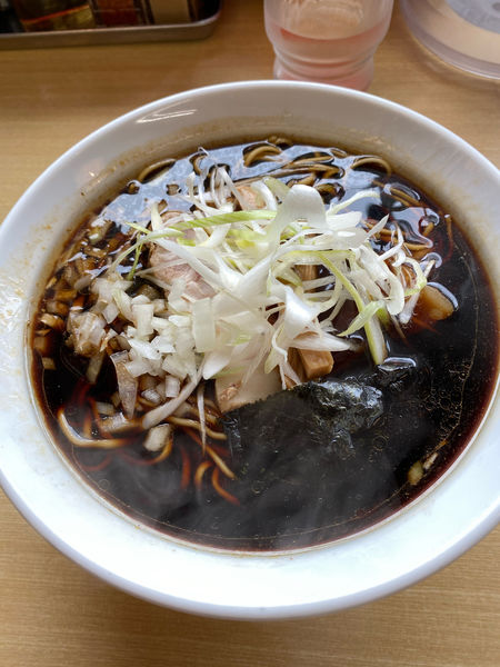 「黒たまり醤油のらー麺➕中盛➕麺固め」@麺処 くろ川の写真