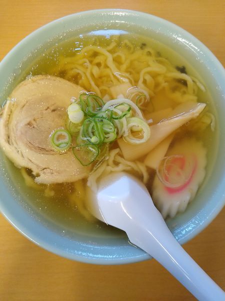 「ラーメン 595円 手作り餃子3個 270円」@らーめん 大金の写真