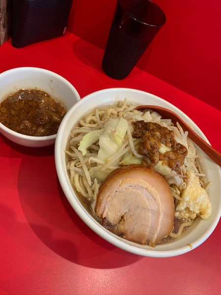 「ラーメンと味アブラ」@ねじれ麺 豪傑の写真