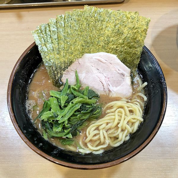 「ラーメン（並）￥６５０＋海苔￥５０」@横浜家系らーめん 武道家 賢斗の写真