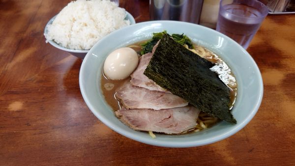 「チャーシュー麺 中盛 味玉」@横浜ラーメン 武蔵家 船橋店の写真