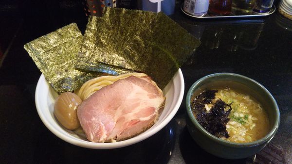 「シコシコ鶏つけ、味玉、板海苔」@七福軒の写真