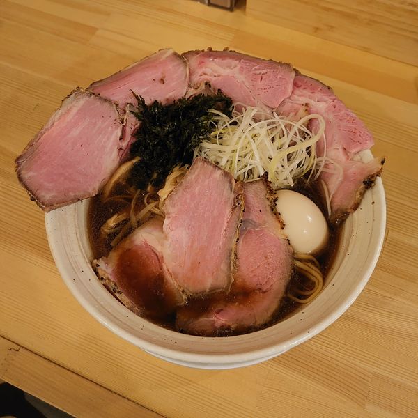 「特製醤油ラーメン」@塩たいおうの写真