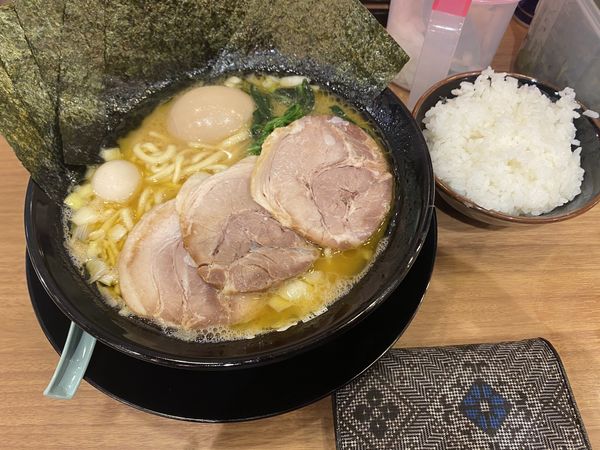 「MAXラーメン醤油」@町田商店 田端店の写真