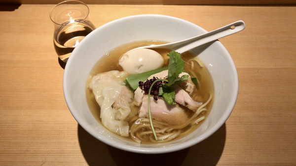 「特製塩生姜そば（中太平打ち麺）」@鶏そば 山もとの写真