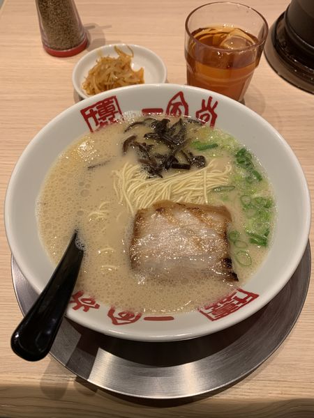 「白丸元味 825円」@博多一風堂 浅草橋本舗の写真