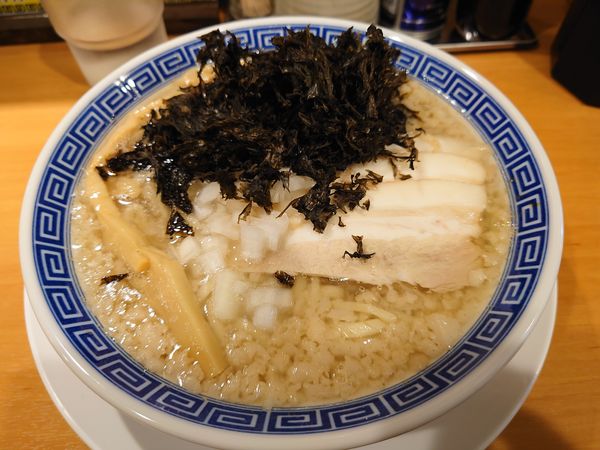 「背脂中華バラ海苔850円＋半ライス100円」@新潟発祥ラーメン なおじ 上井草店の写真