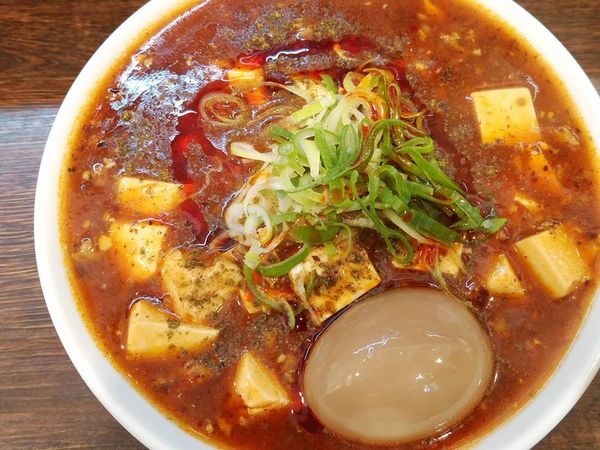 「麻婆豆腐麵＋味玉子」@元祖打卤麺 香辣居 8号店の写真