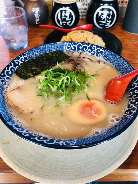 「博多とんこつ全部のせ」@博多ラーメン鶴亀堂 鶴ヶ島店の写真