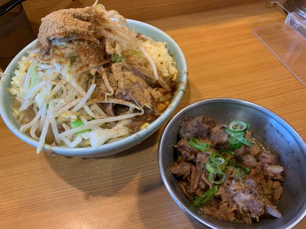 「プチ　生姜　和風BB  ニンニク　野菜　脂　汁炙豚（クジラ)」@ラーメン二郎 八王子野猿街道店2の写真