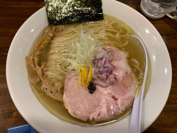 「塩らぁ麺935円」@だれやめやの写真